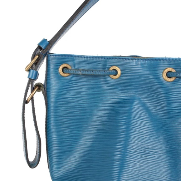 LOUIS VUITTON BLUE TOLDEO EPI NOE DRAWSTRING BUCKET BAG - Picture 9 of 9